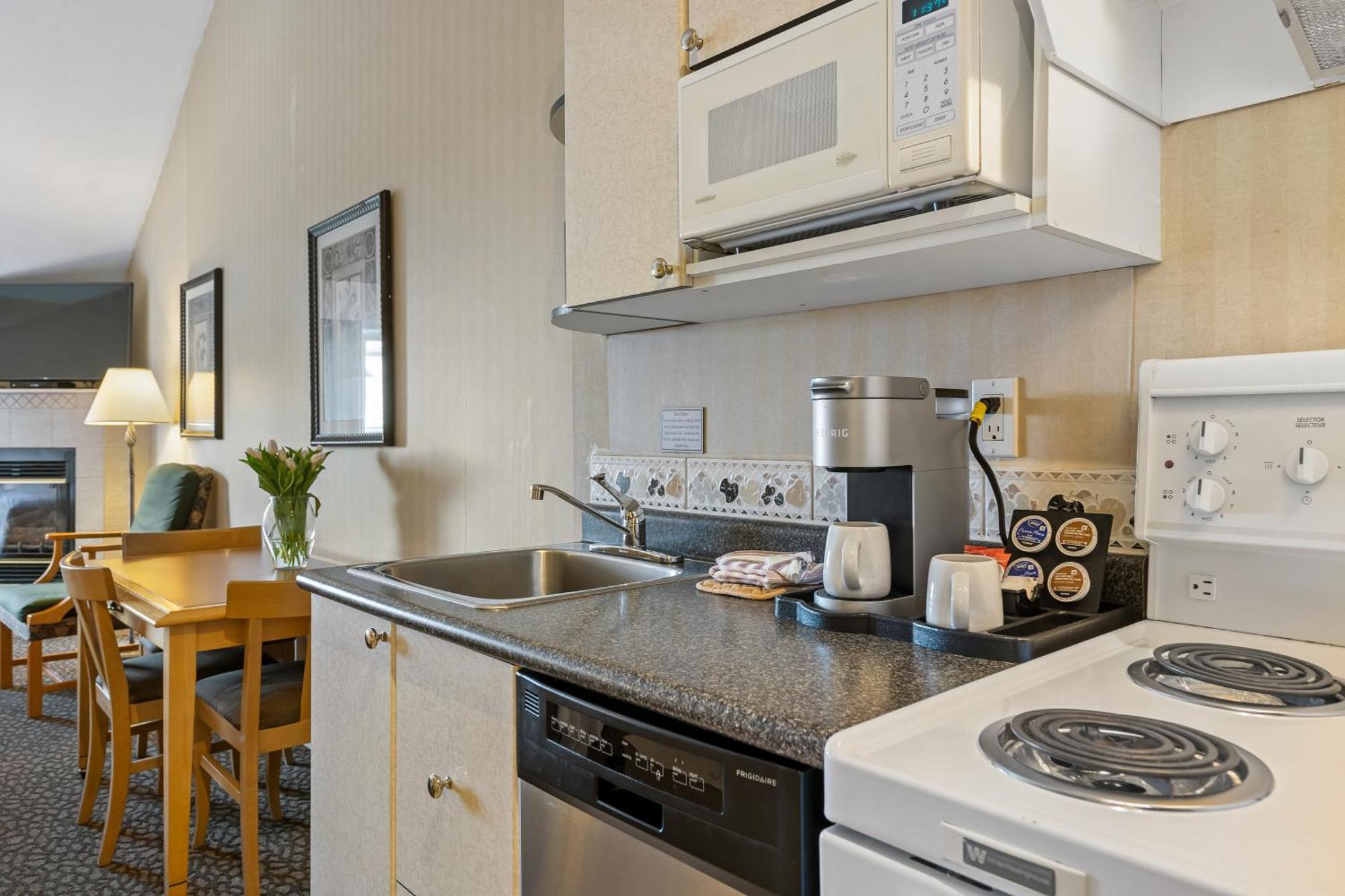 Pinnacle Hotel Whistler Zimmer foto