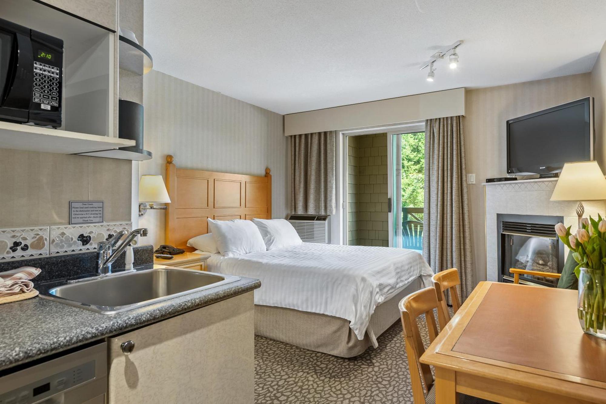 Pinnacle Hotel Whistler Zimmer foto